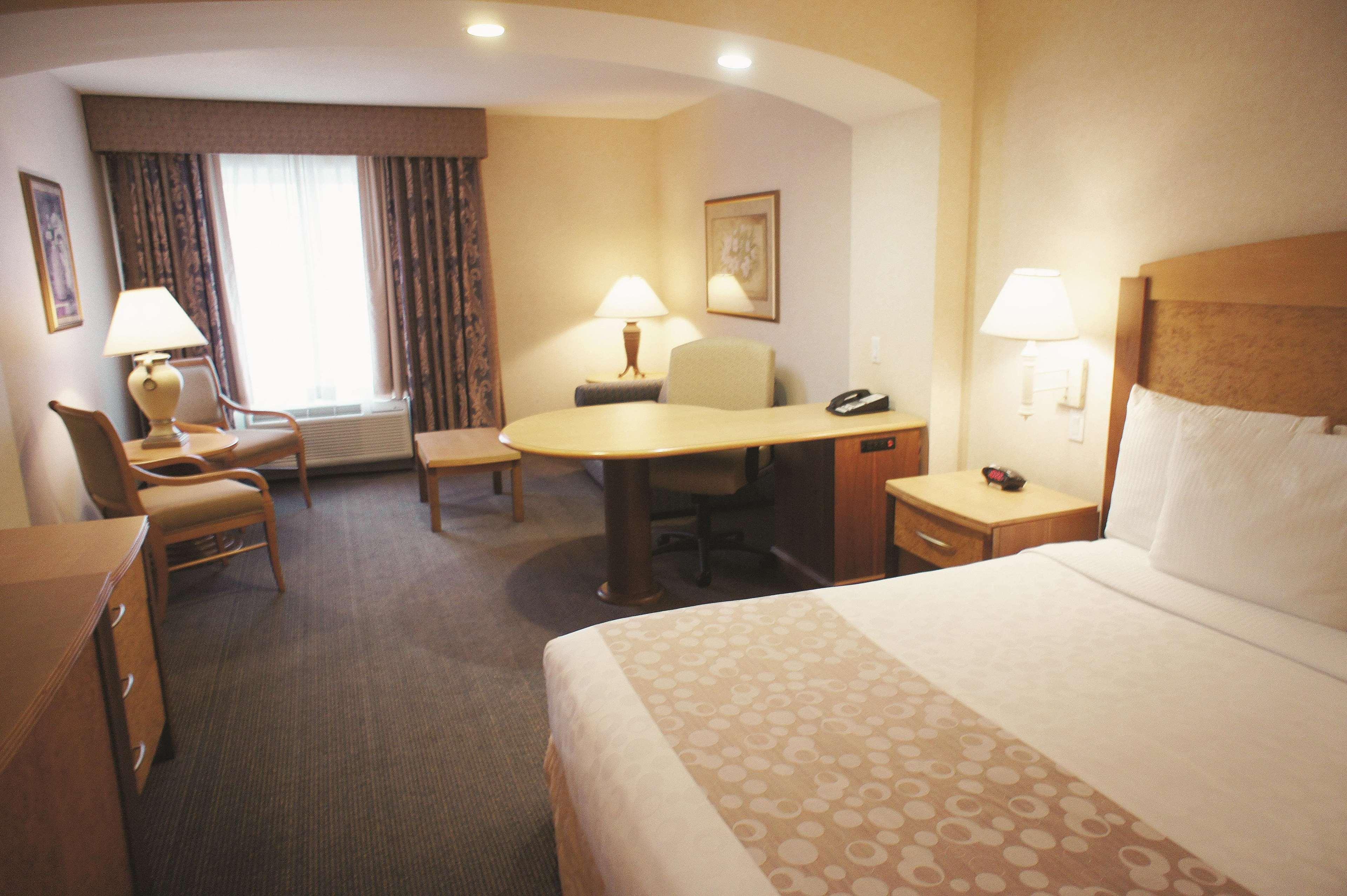 La Quinta By Wyndham Islip - Macarthur Airport Bohemia Eksteriør bilde